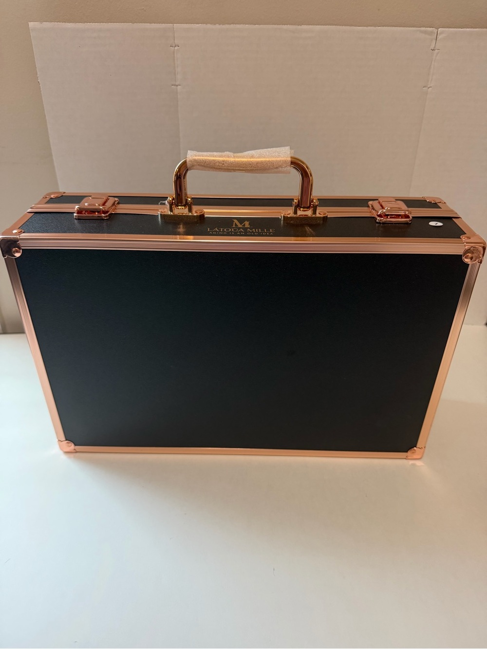 Látoua Mille Skin Youth Collection Luxury Skincare Gift Set New in Case - Picture 3 of 3